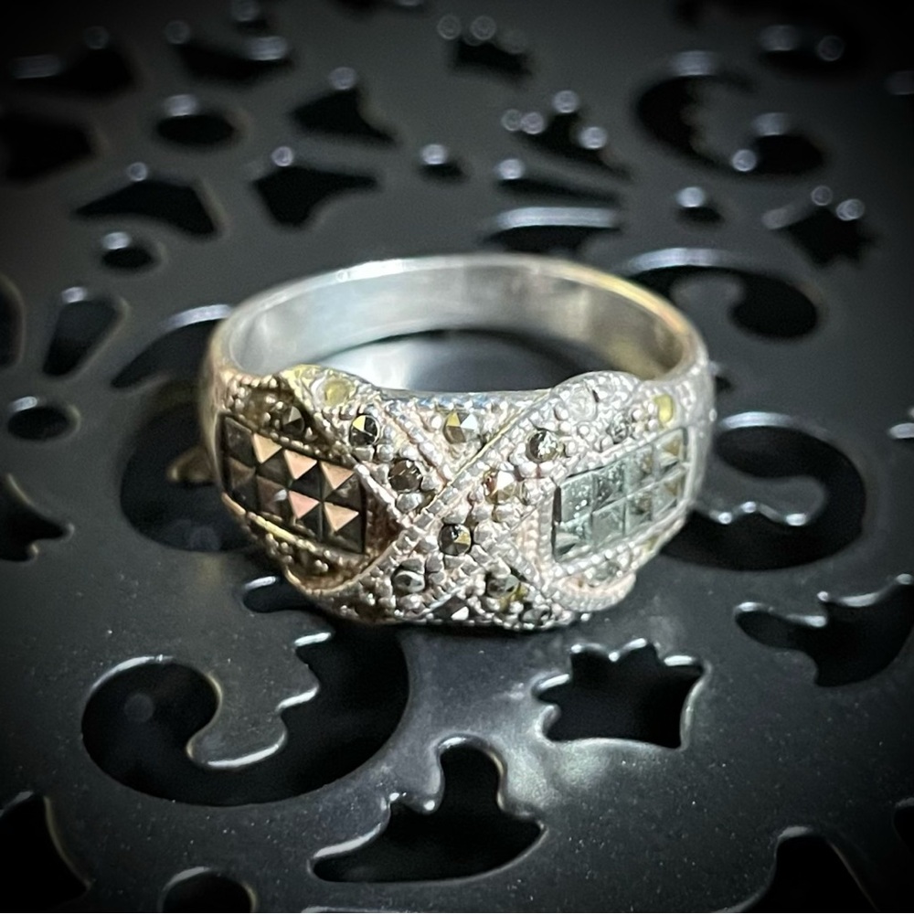 Vintage Marcasite Sterling Silver Sparkly Ring